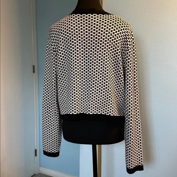 RW&Co cardigan - Picture 2 of 11